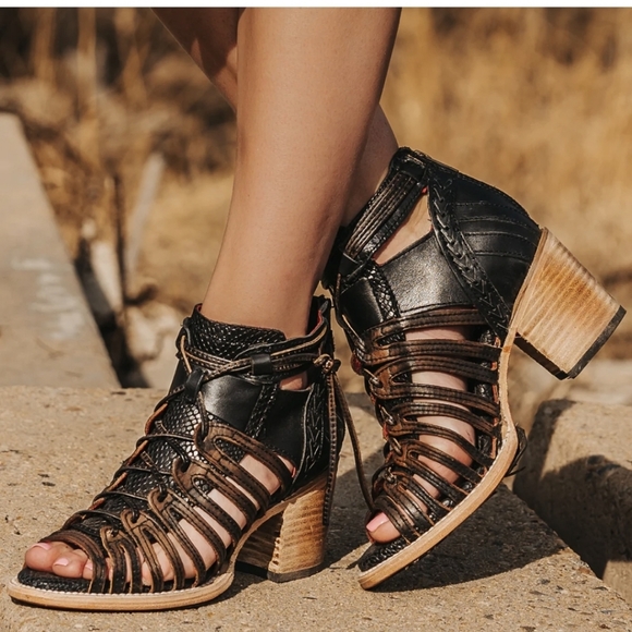 NIB Freebird Wazee Leather Bootie Sandals 6 (7) - Picture 1 of 8